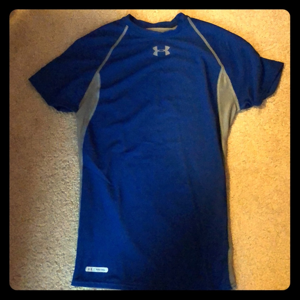 Boys medium under armor shirt